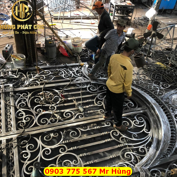 Cửa sắt đẹp An Phú Quận 2, mẫu cửa sắt đẹp