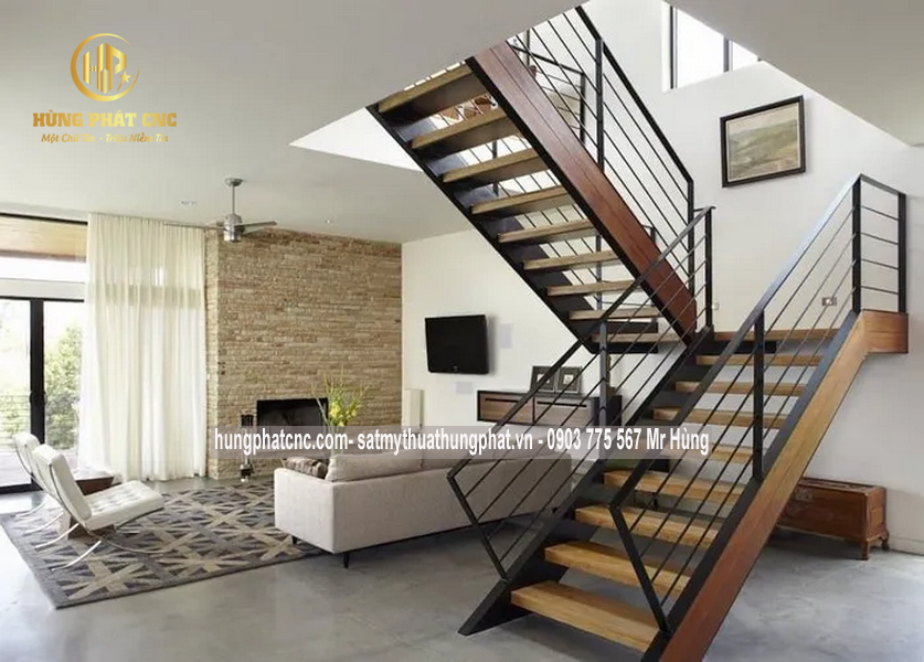 Ngoài ra việc thi công dễ gặp rủi ro nếu thợ thiếu chuyên môn, làm một cách bất cẩn.Làm Cầu thang xương sắt Quận 9