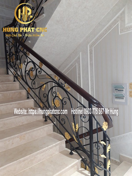 Làm cầu thang sắt Quận 1