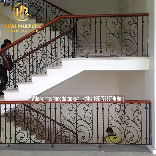 Làm cầu thang sắt Quận 1