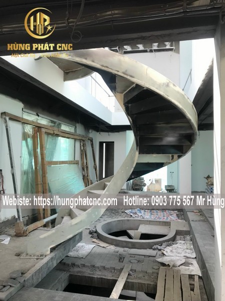 Cầu thang lượn xoắn ốc trong phong thủy được hiểu như nào? #1 Cầu thang xoắn ốc ở Kiên Giang