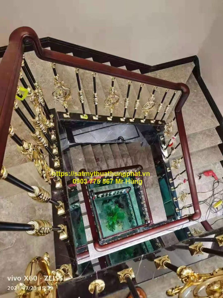 Làm cầu thang con tiện nhôm đúc quận 2