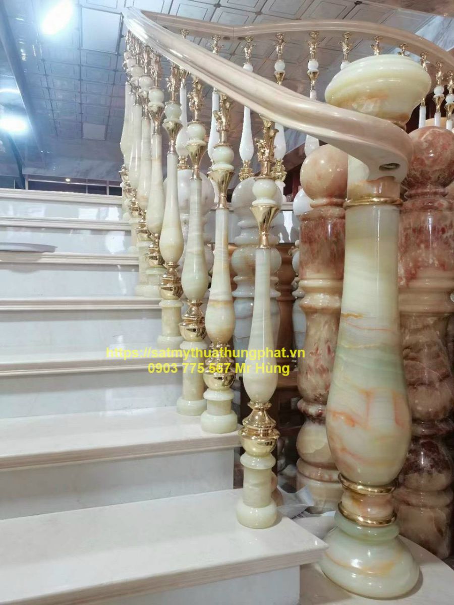 Thi công cầu thang con tiện nhôm đúc ở Long Khánh